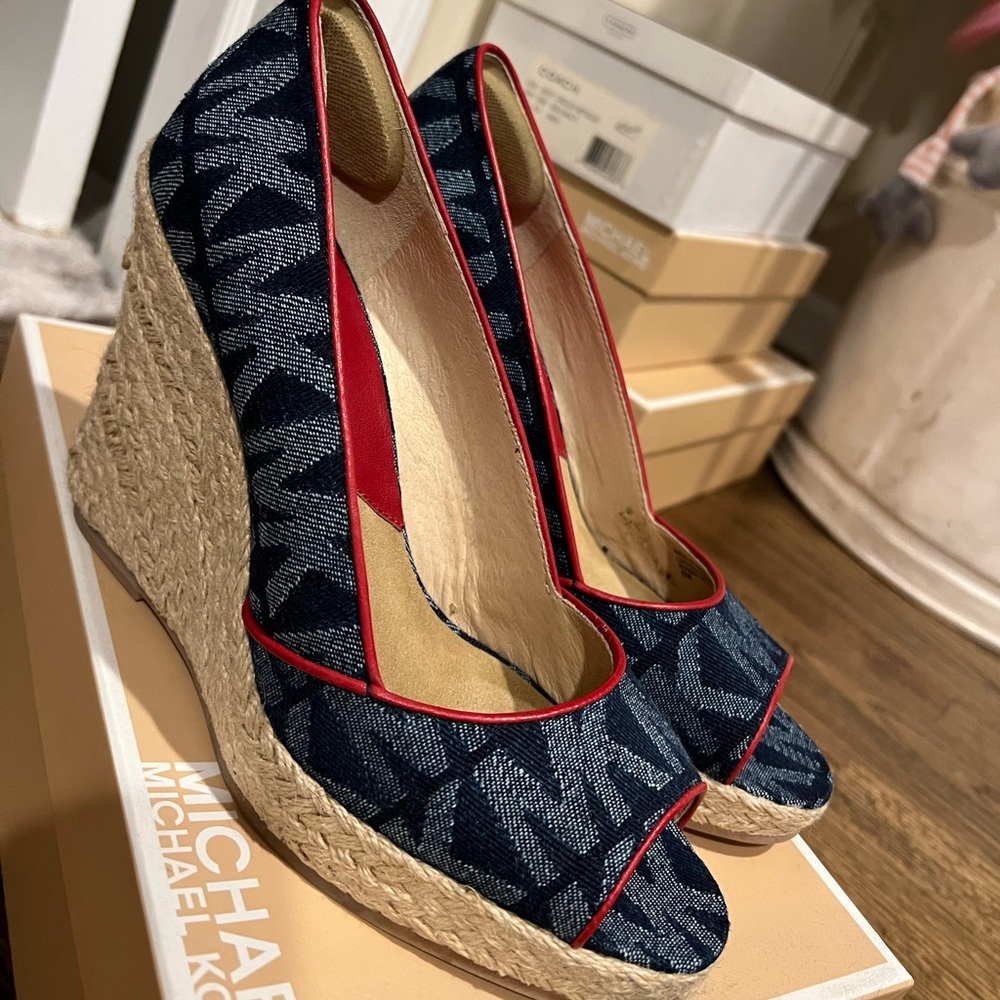 MK WEDGES